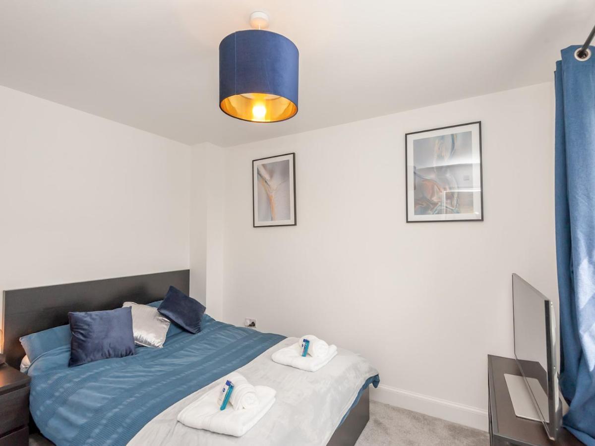 Pass The Keys Bramhope Haven - New Home Next To Golden Acre Park Leeds  Bagian luar foto